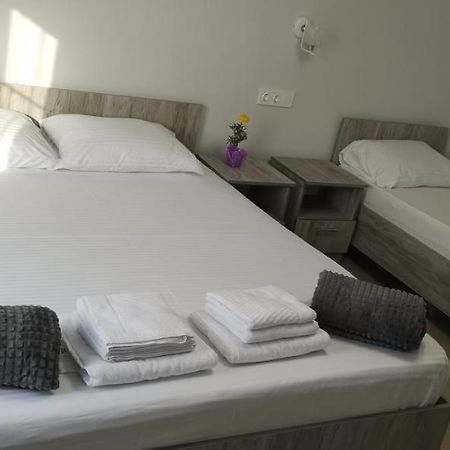 Гостевой Дом Атакар Hotel Гагра Екстериор снимка